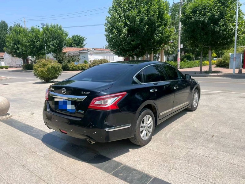 济南15年日产天籁8