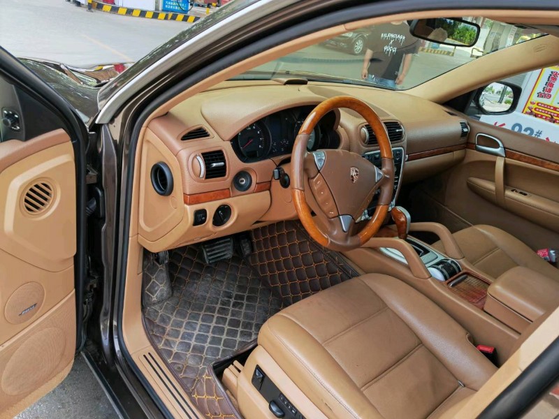 保定09年保时捷卡宴4