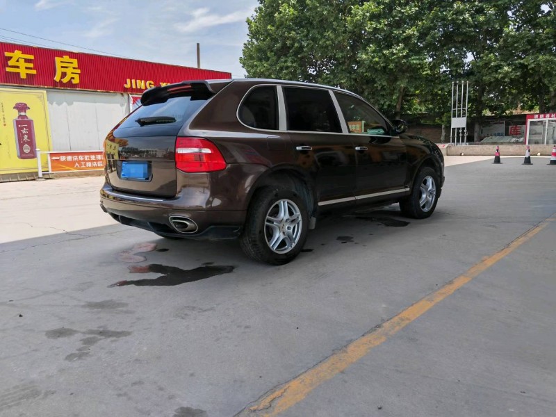 保定09年保时捷卡宴8