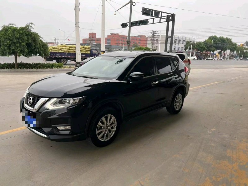 保定18年日产奇骏2