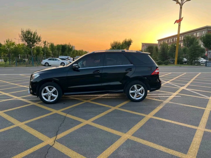 济宁14年奔驰ML7