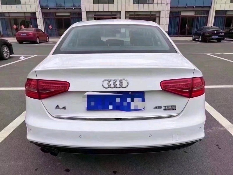 济南16年奥迪A4L8