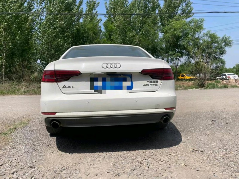 济南17年奥迪A4L9