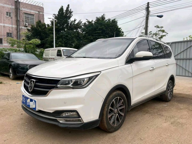 廣州17年寶駿7302