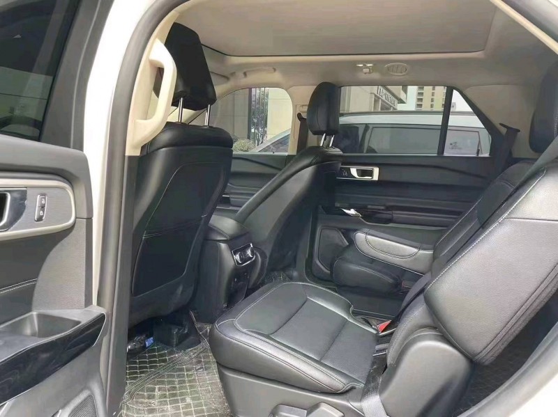 武汉22年福特探险者4