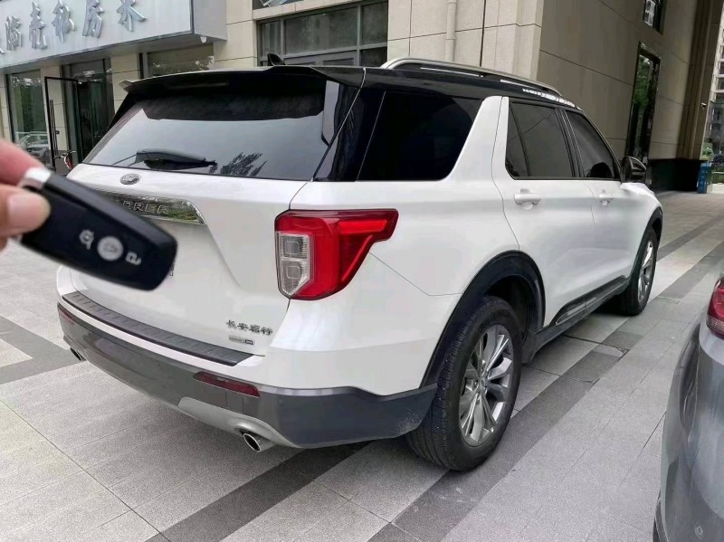 武汉22年福特探险者7