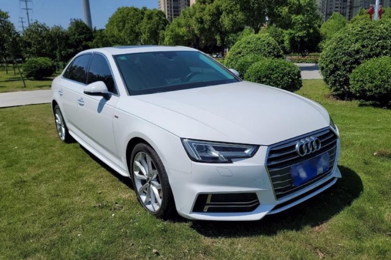 成都18年奥迪A4L2