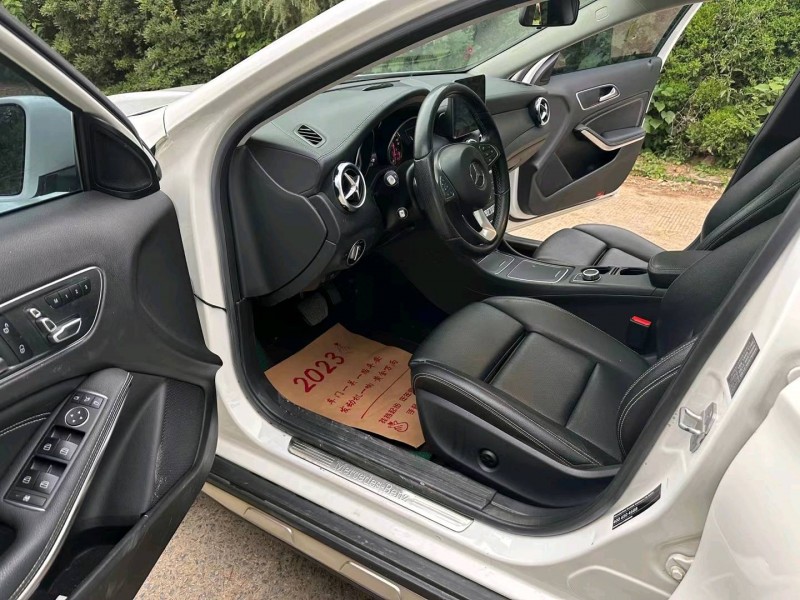 徐州17年奔驰GLA4