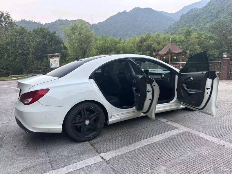 嘉兴16年奔驰CLA9
