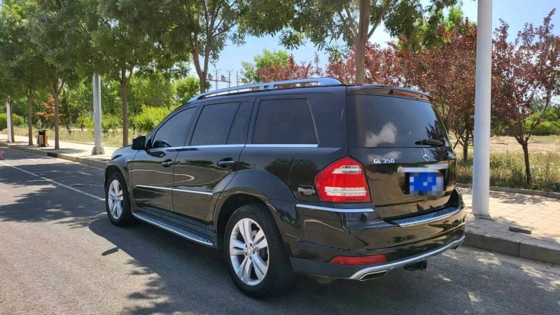 邯郸12年奔驰GL8