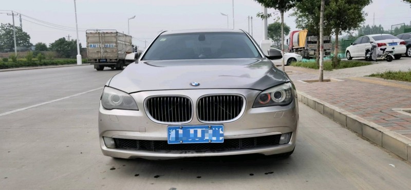 保定10年宝马7系1