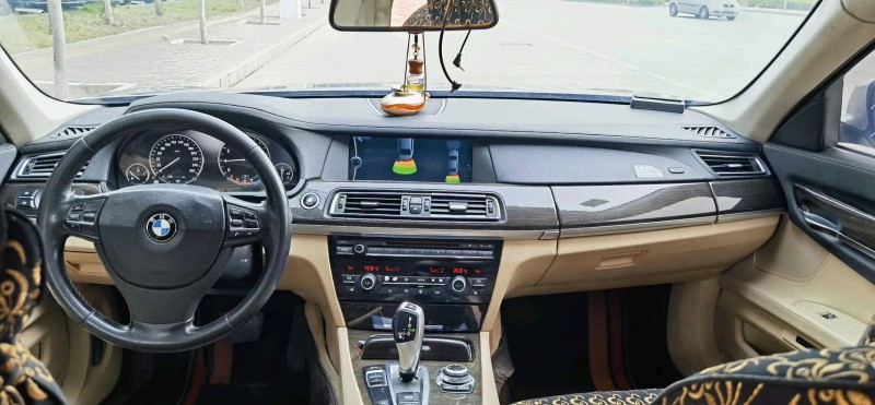 保定10年宝马7系3