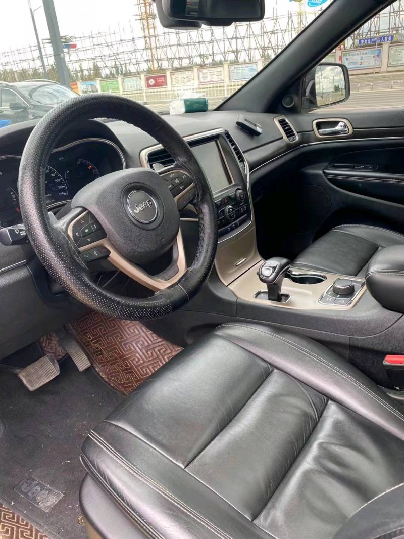 邯郸15年Jeep大切诺基4