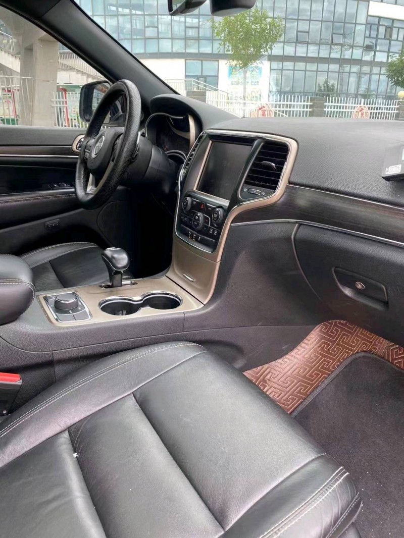 邯郸15年Jeep大切诺基5