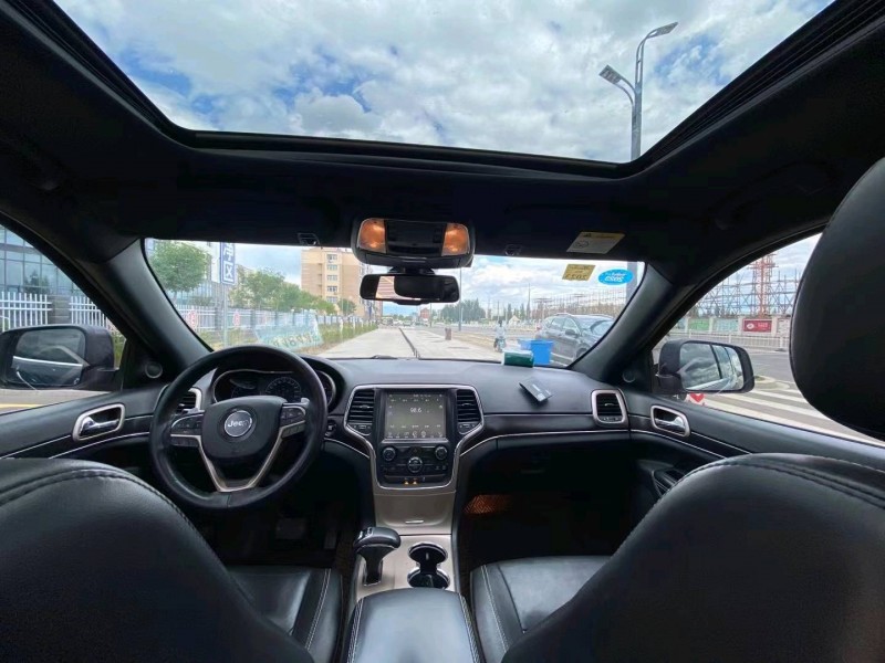 邯郸15年Jeep大切诺基6