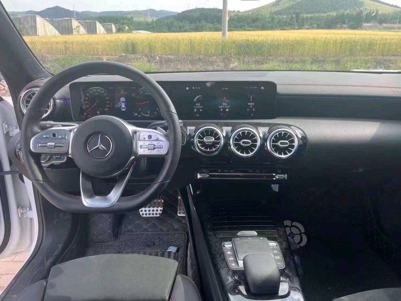 东营21年奔驰CLA9