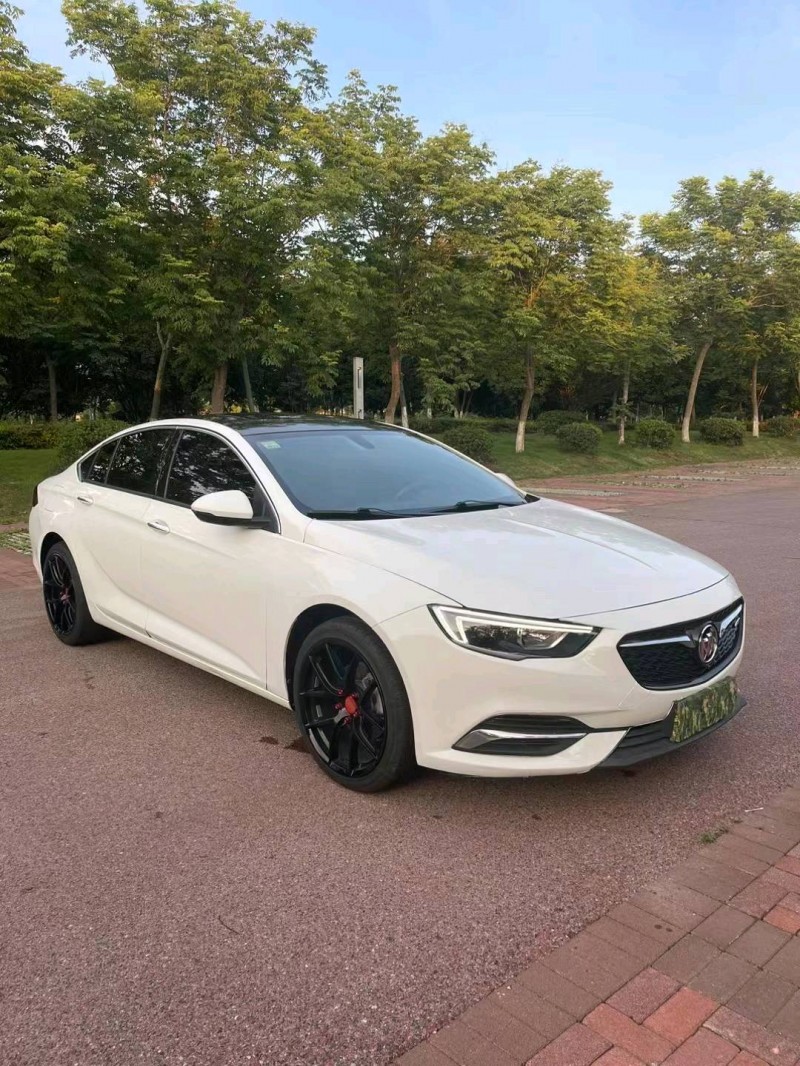 苏州19年别克君威3