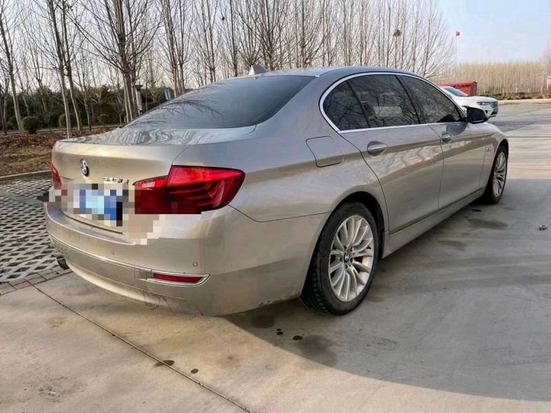 济宁16年宝马5系8