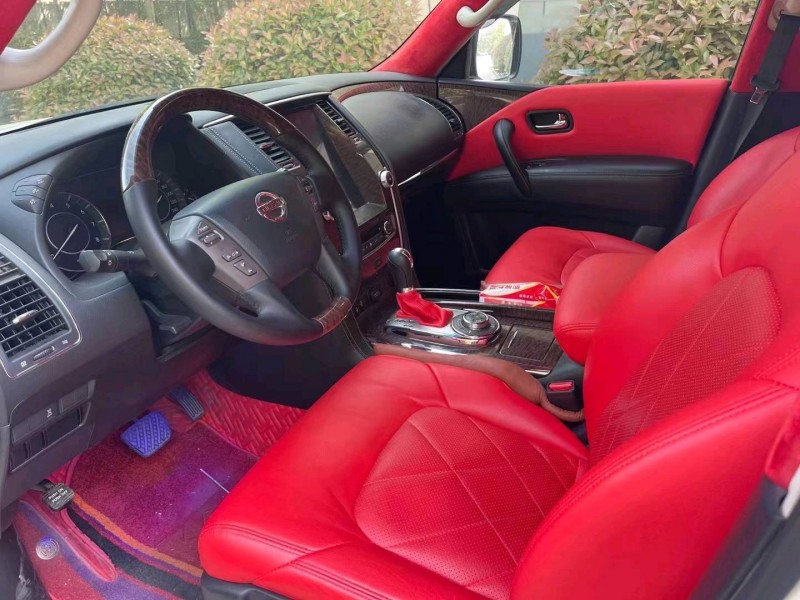 济宁17年日产途乐5