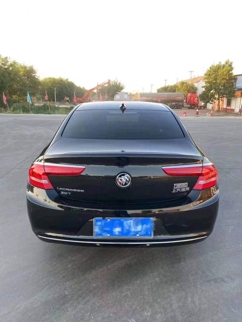 枣庄17年别克君越7