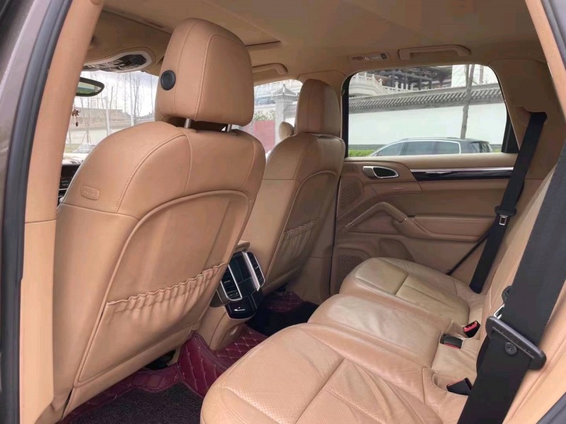 廊坊11年保时捷卡宴5