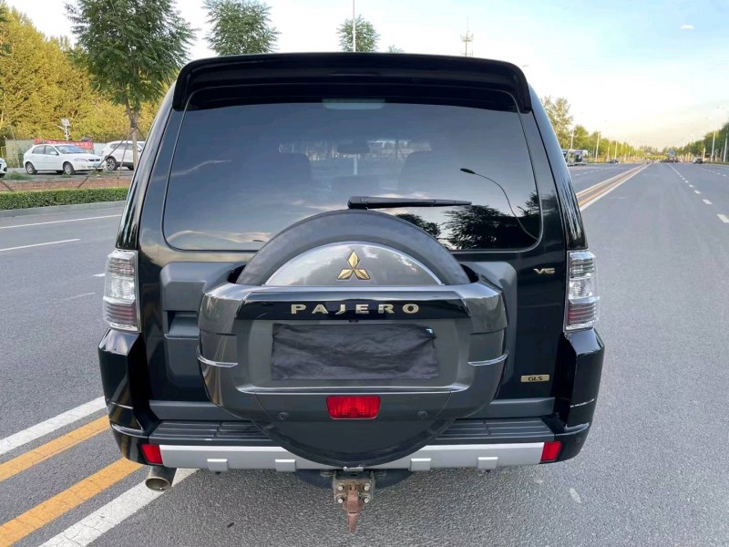 廊坊16年三菱帕杰罗5