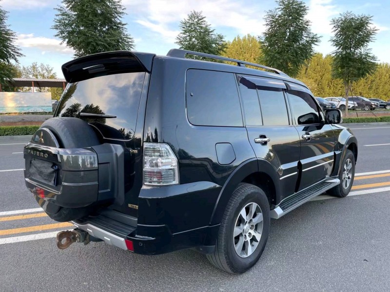 廊坊16年三菱帕杰罗6