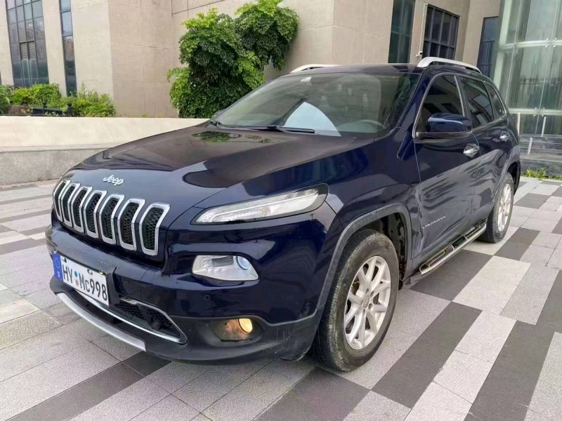 珠海16年Jeep自由光2