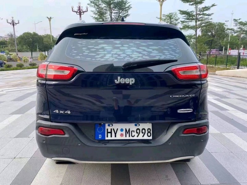 珠海16年Jeep自由光7