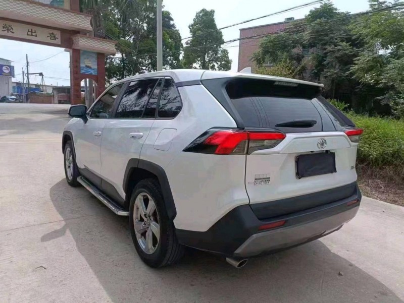 珠海22年丰田RAV45