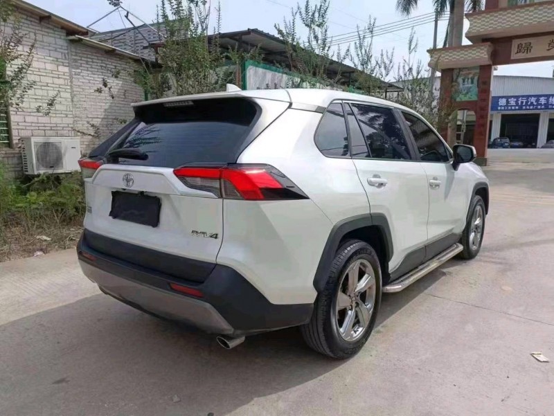 珠海22年丰田RAV46