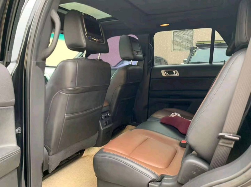 珠海15年福特探险者7