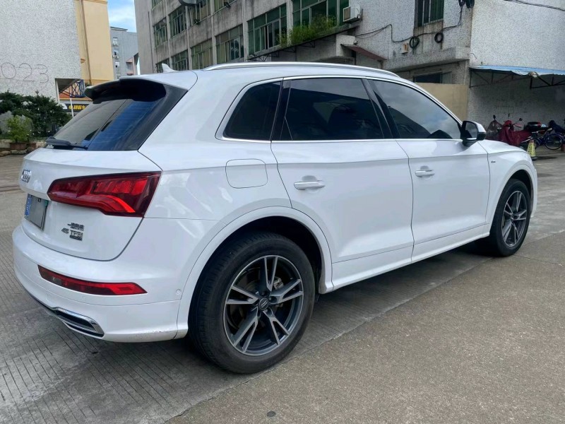 中山20年奥迪Q54