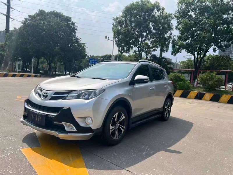 汕头16年丰田RAV49