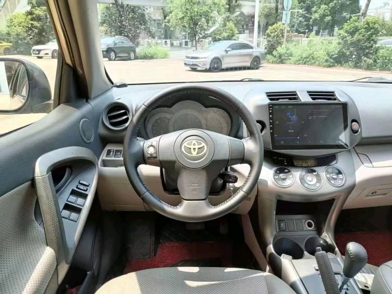 汕头09年丰田RAV45