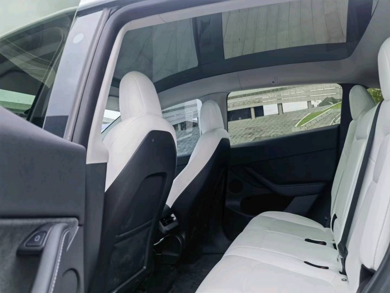 武漢22年特斯拉MODEL Y5