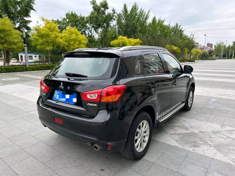 廊坊16年三菱劲炫8