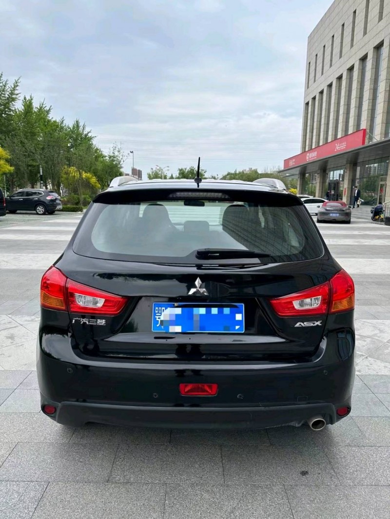 廊坊16年三菱劲炫9