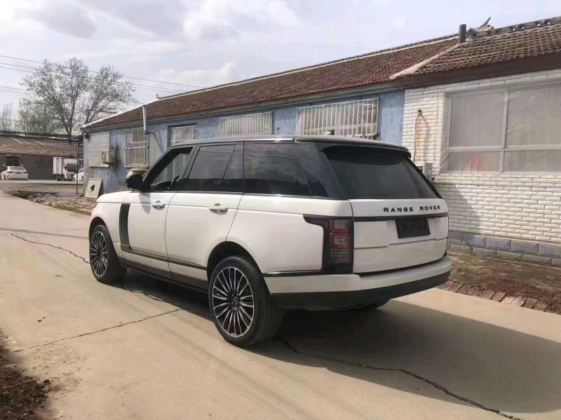 淄博17年路虎揽胜行政8