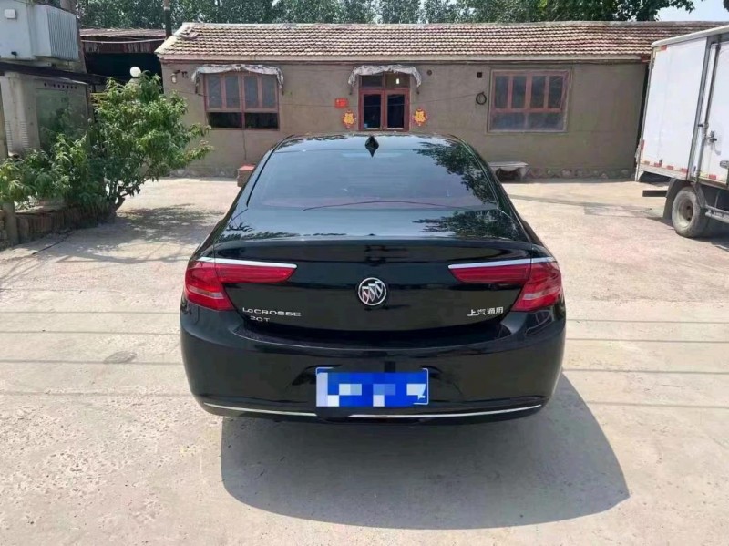 邯郸19年别克君越2