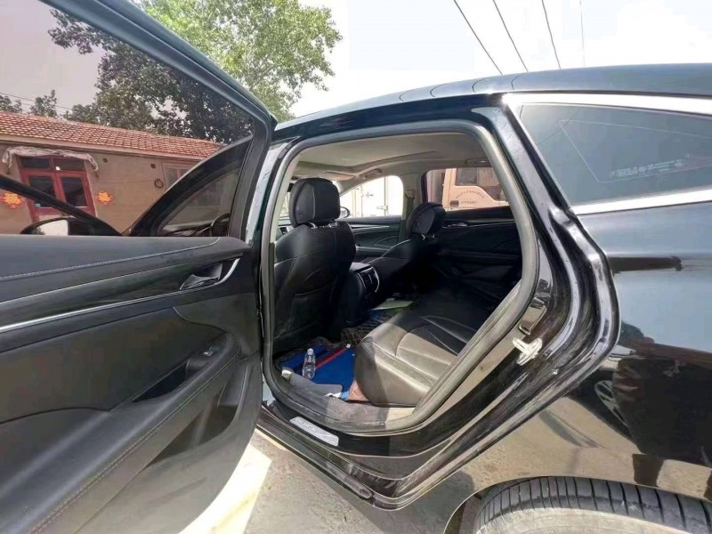 邯郸19年别克君越3