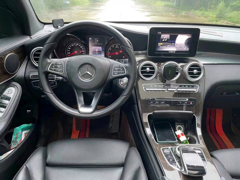 枣庄17年奔驰GLC2