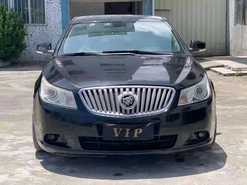 汕头12年别克君威1