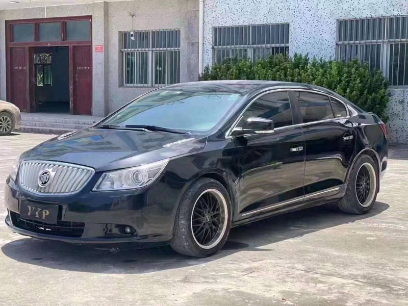 汕头12年别克君威3