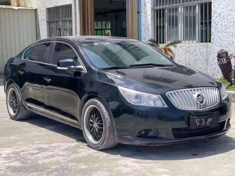 汕头12年别克君威9