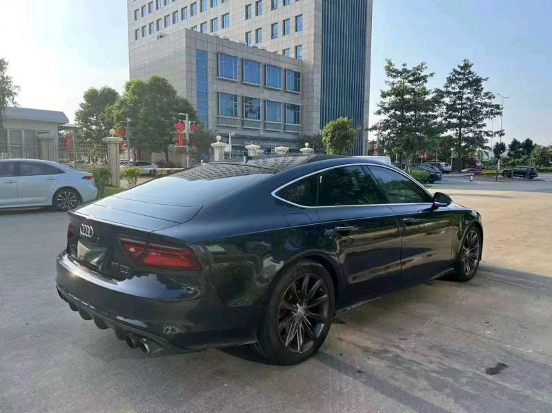 珠海13年奥迪A7L6