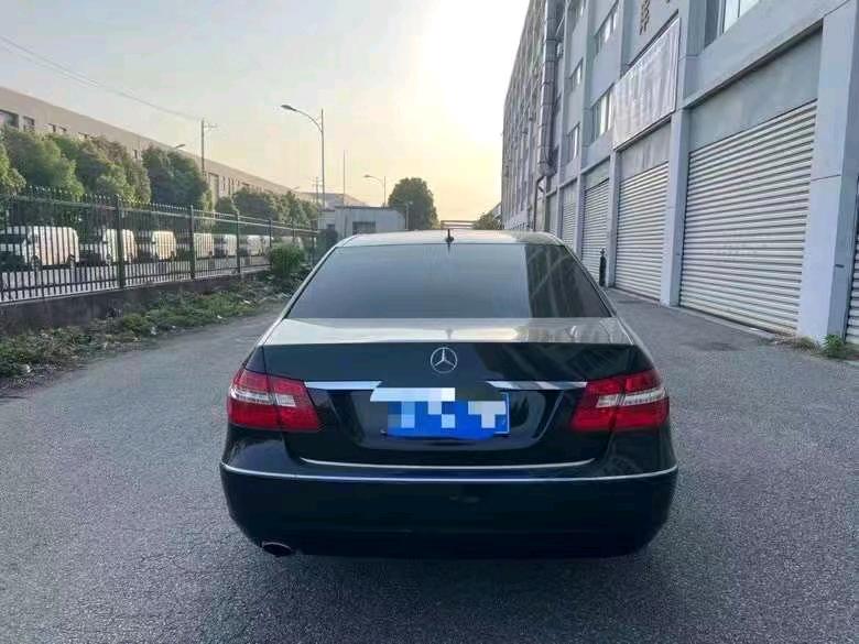 东营13年奔驰E8
