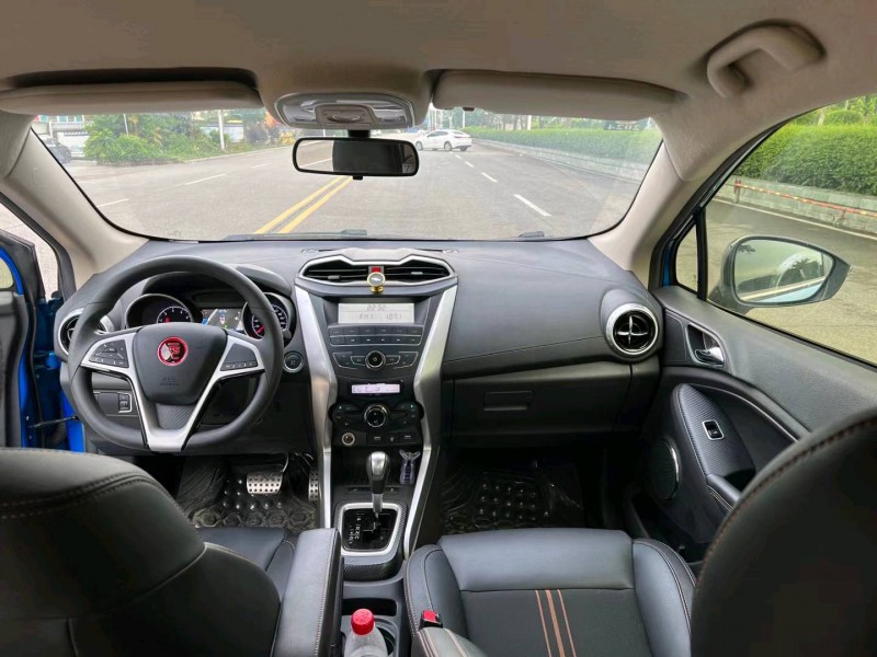 珠海18年比亚迪元7