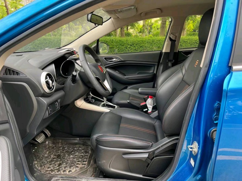 珠海18年比亚迪元8