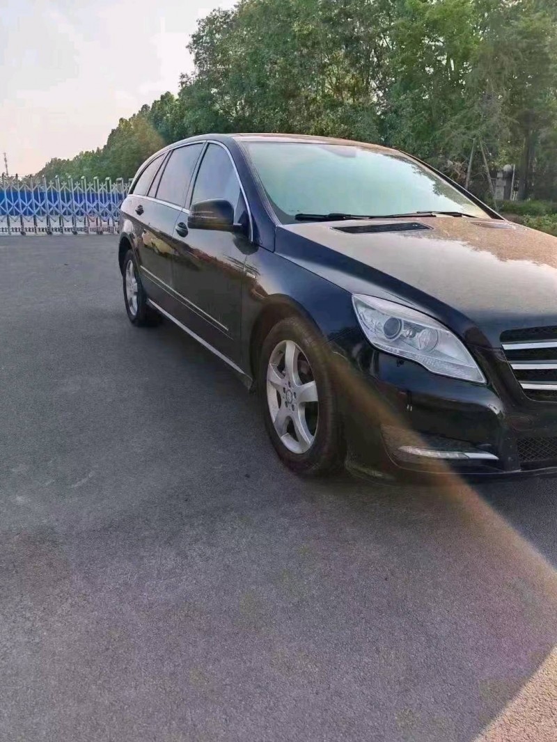 东营13年奔驰R6